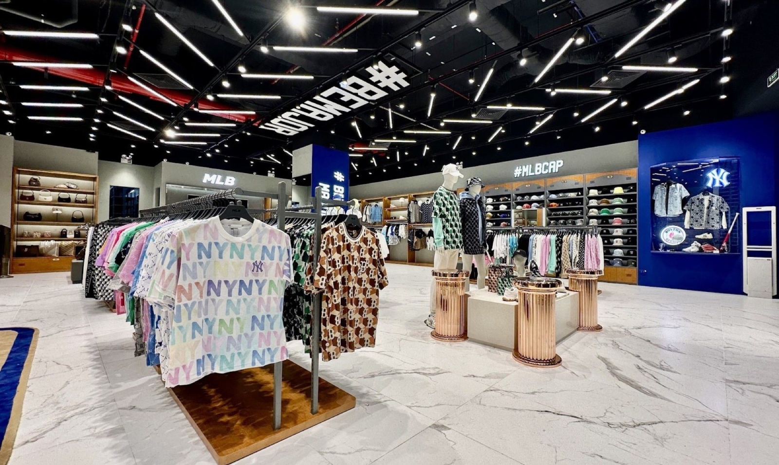 Aison RMI Chính Thức Chạm Ngõ Quốc Tế Khi Khai Trương Cửa Hàng MLB Đầu Tiên Tại Cambodia